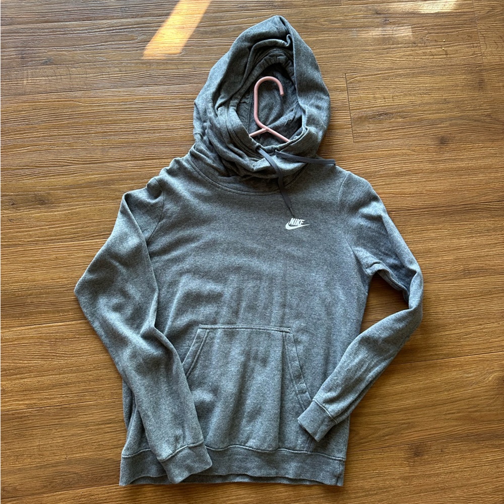 nike sweatshirt